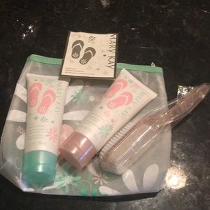 Mary Kay pedicure set with bag